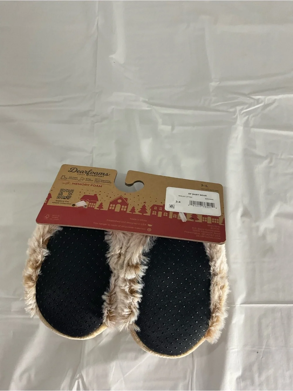 dearfoams Plush Bear Slip-On Slippers in Light Beige with Red Accents
